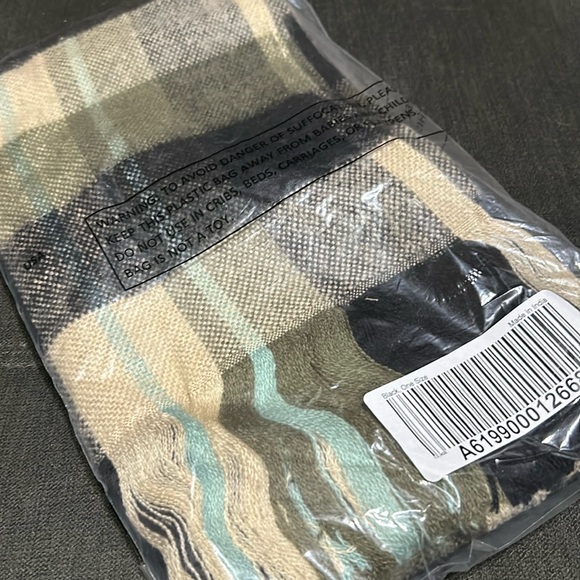 Denim & Co. Heritage Plaid Scarf - Picture 2 of 2